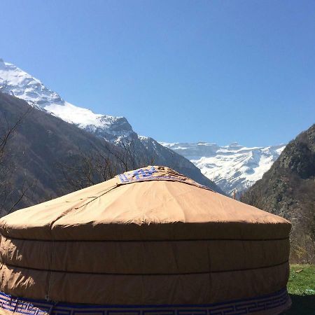 Yourtes Mongoles Gavarnie Gèdre Exteriör bild
